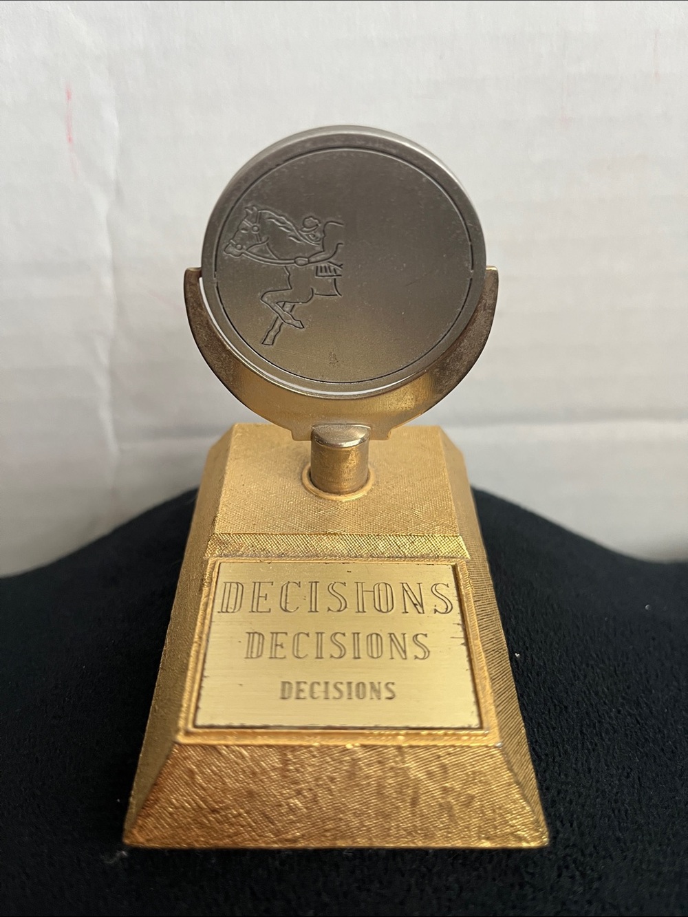 Decisions Gold Desk Tally Token